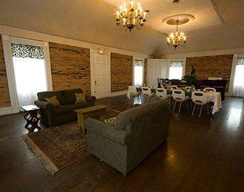 Rogues Harbor Inn Lansing Exterior foto